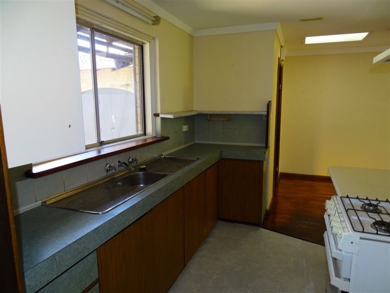 36 Terence Street, Gosnells WA 6110