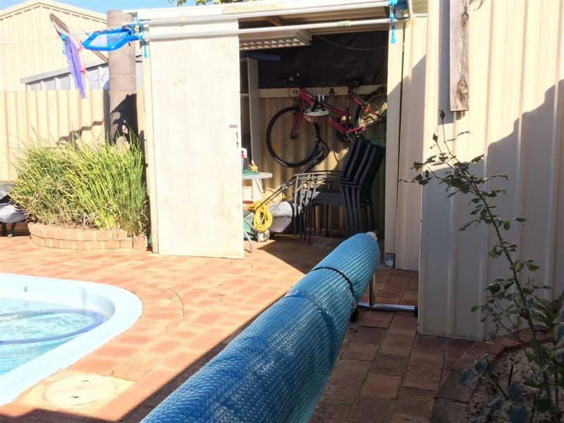 6A Clements Grove, Armadale WA 6112