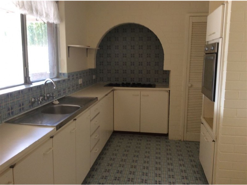 96 Burrendah Boulevard, Willetton WA 6155