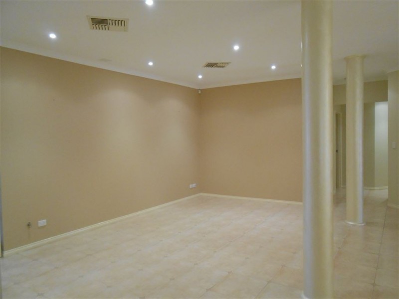 37 Lomandra Drive, Canning Vale WA 6155