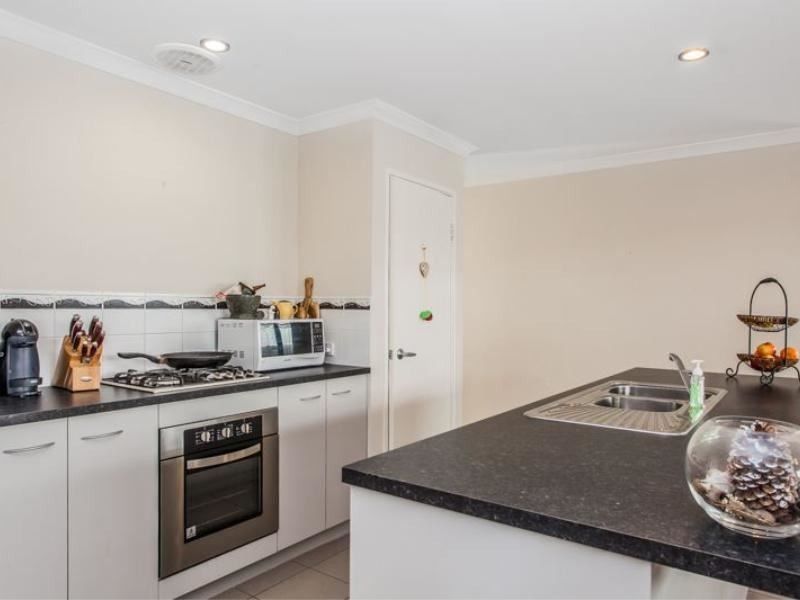 6 Miamit Lane, Byford WA 6122
