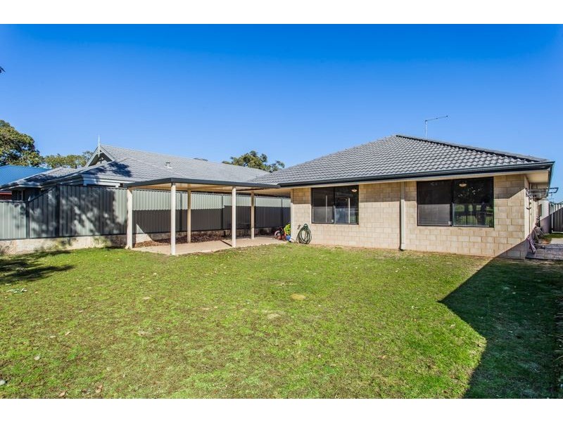6 Miamit Lane, Byford WA 6122