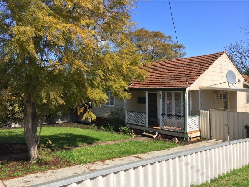 44 Cowcher Way East, Medina WA 6167