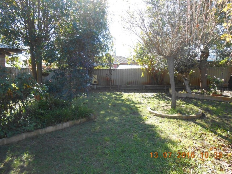 20A Sanderling Drive, Thornlie WA 6108