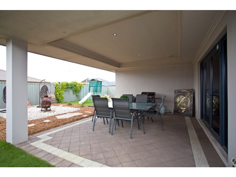 30 Whittaker Turn, Piara Waters WA 6112