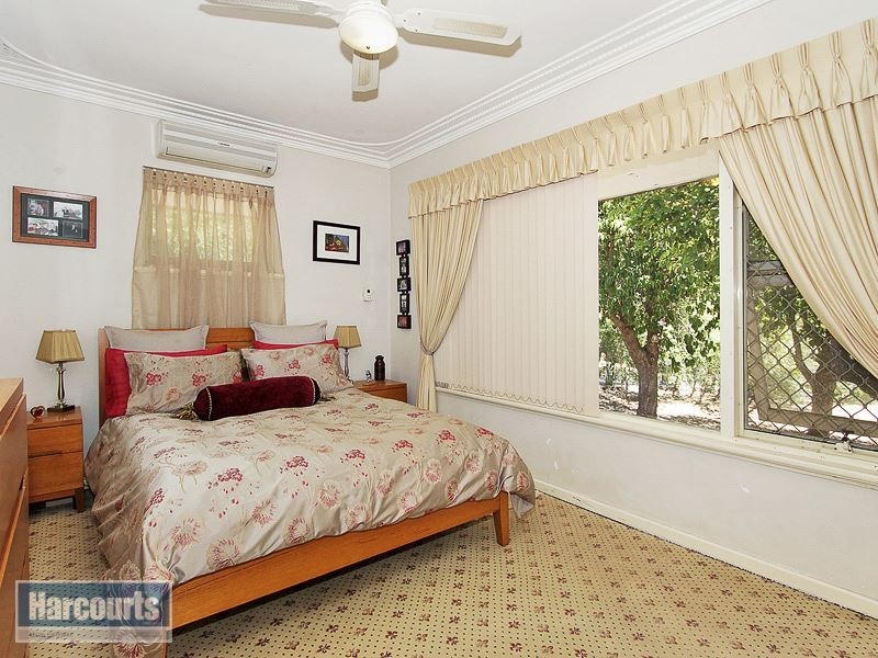 76 Connell Avenue, Martin WA 6110
