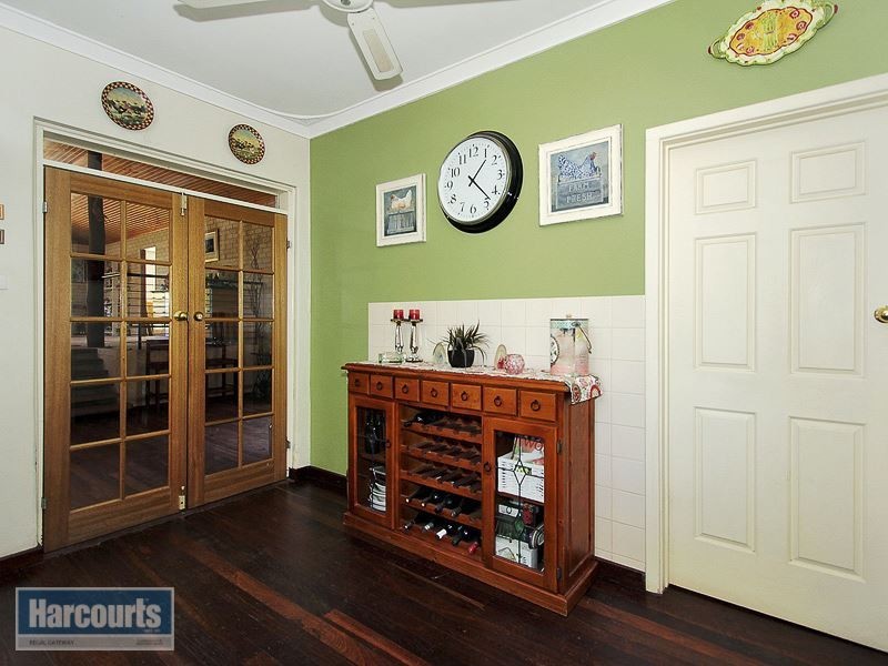 76 Connell Avenue, Martin WA 6110