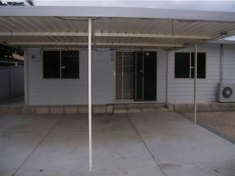 70 Riverside Lane, Seville Grove WA 6112