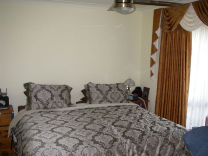 11 Chidzey Drive, Seville Grove WA 6112