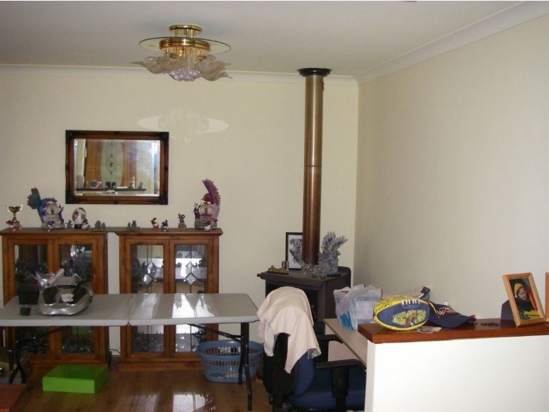 11 Chidzey Drive, Seville Grove WA 6112