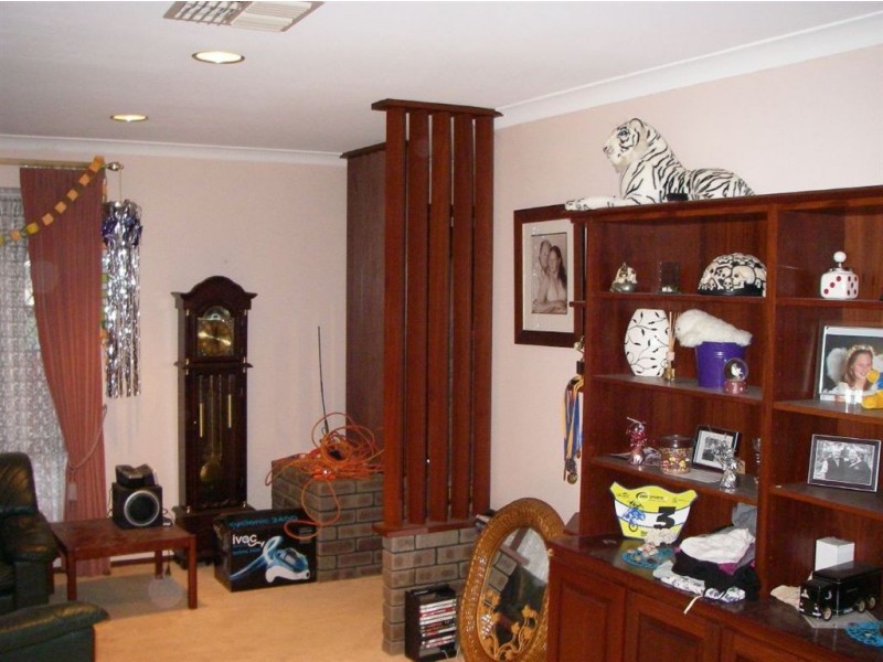 45 Eighth Road, Armadale WA 6112