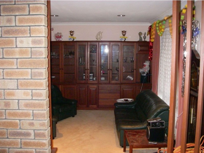 45 Eighth Road, Armadale WA 6112