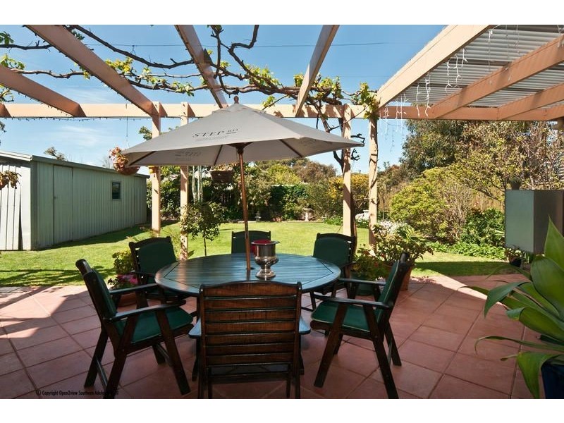 10 Anchor Terrace, Port Willunga SA 5173