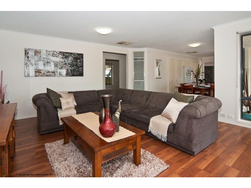 15 Houndsgate Court, Onkaparinga Hills SA 5163