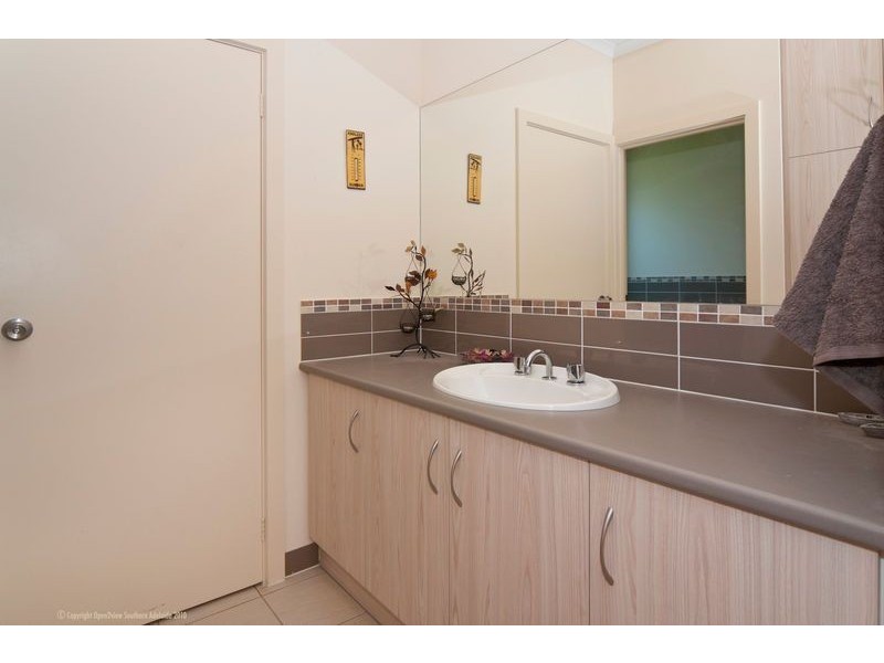 16 Cockle Ave, Aldinga Beach SA 5173