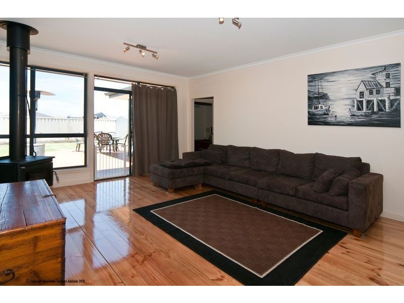 16 Cockle Ave, Aldinga Beach SA 5173