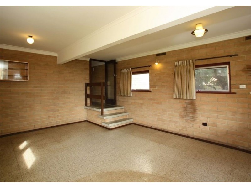 2 Quinliven Road, Aldinga Beach SA 5173