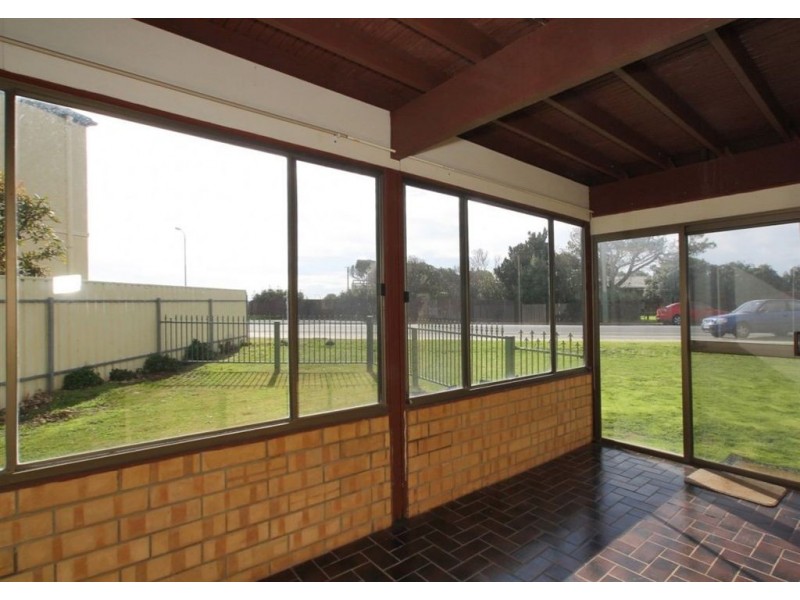 2 Quinliven Road, Aldinga Beach SA 5173