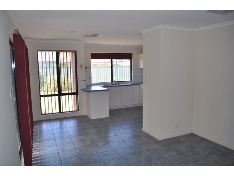 8 Dolphin Blvd, Aldinga Beach SA 5173