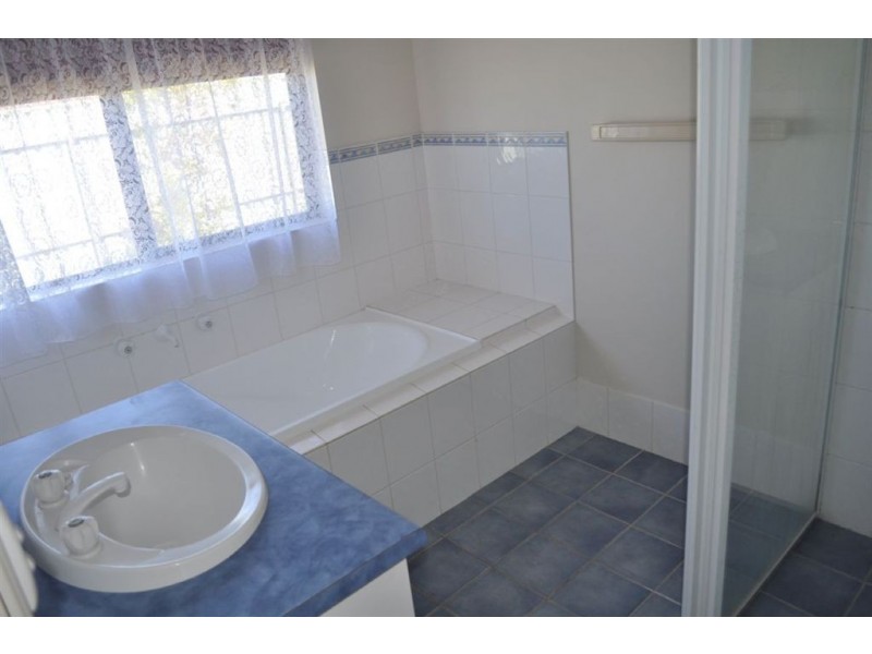 8 Dolphin Blvd, Aldinga Beach SA 5173