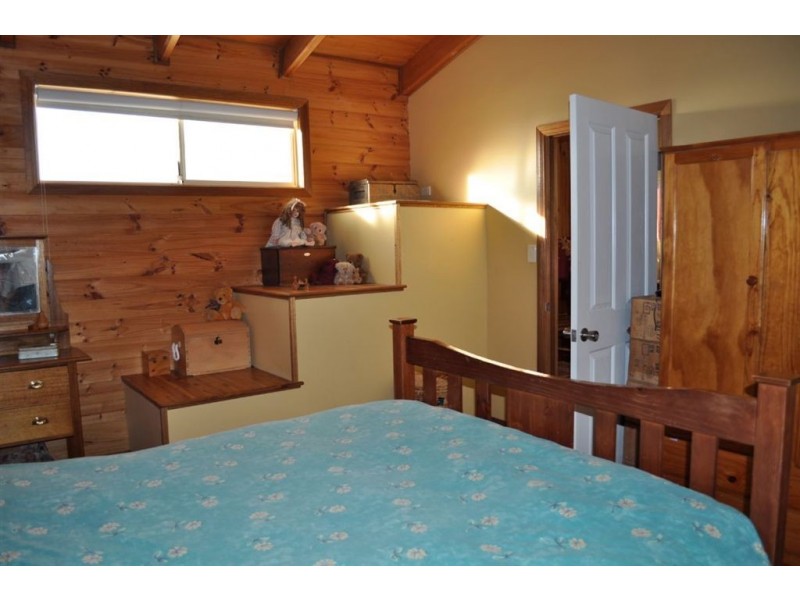 51 Caffrey cres, Port Willunga SA 5173