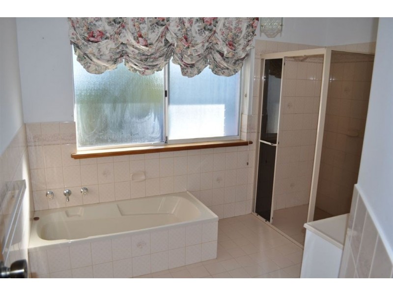 2 Hamilton Road, Aldinga Beach SA 5173