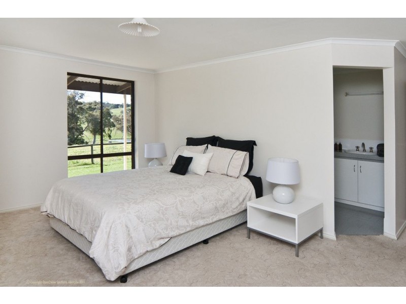 225 Harvey Rd, Prospect Hill SA 5201