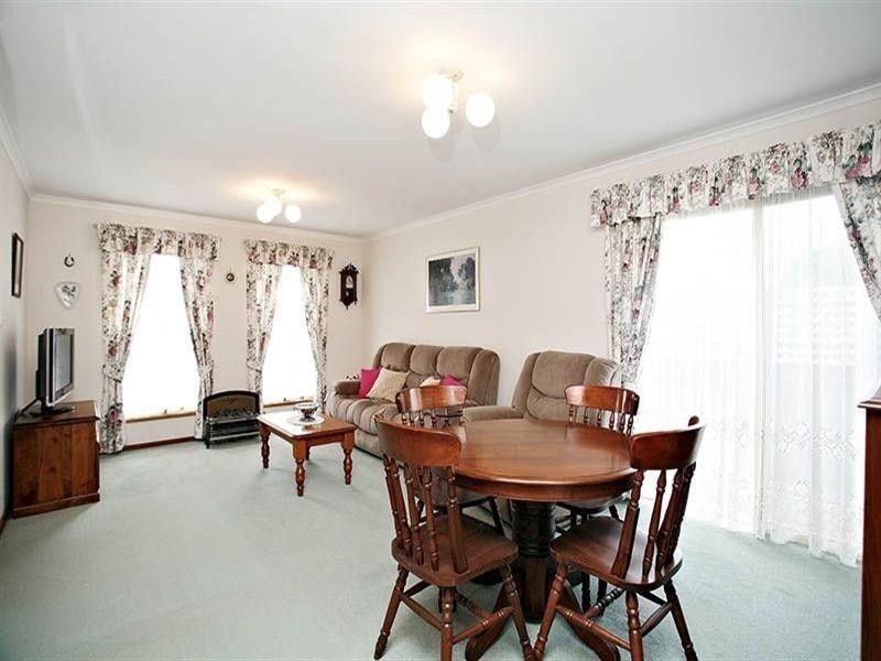 40 Bordeaux Drive, Woodcroft SA 5162