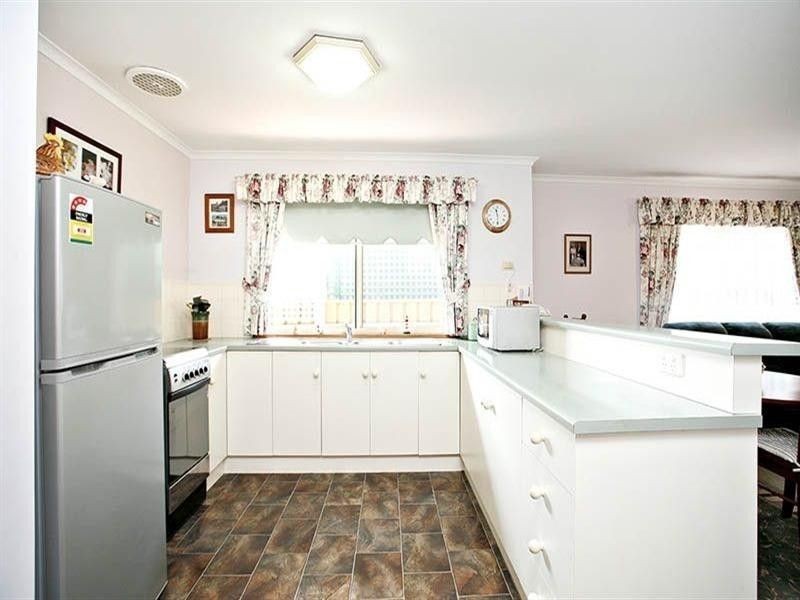 40 Bordeaux Drive, Woodcroft SA 5162