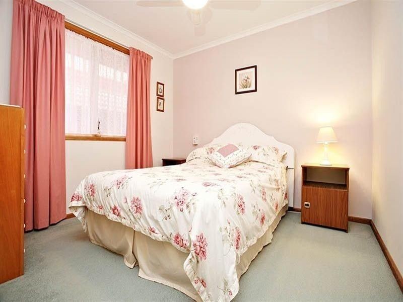 40 Bordeaux Drive, Woodcroft SA 5162