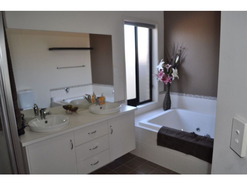 3 Cockle Avenue, Aldinga Beach SA 5173