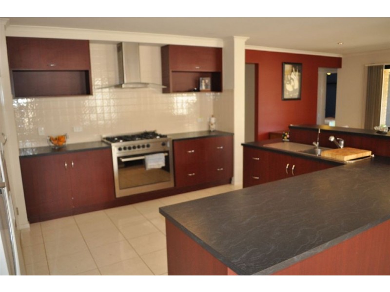 3 Cockle Avenue, Aldinga Beach SA 5173