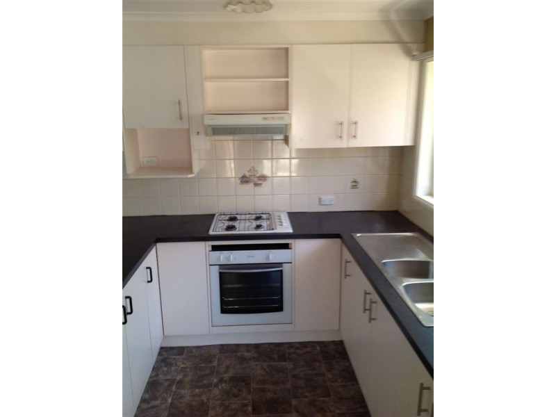 70 Nanworen Crescent, Bell Park VIC 3215