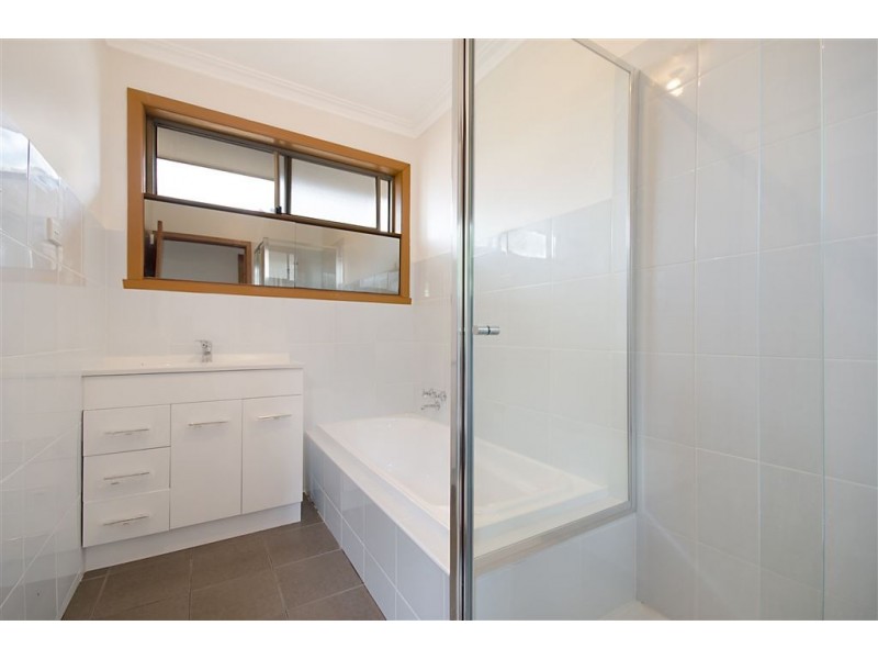 30 Maple Crescent, Bell Park VIC 3215