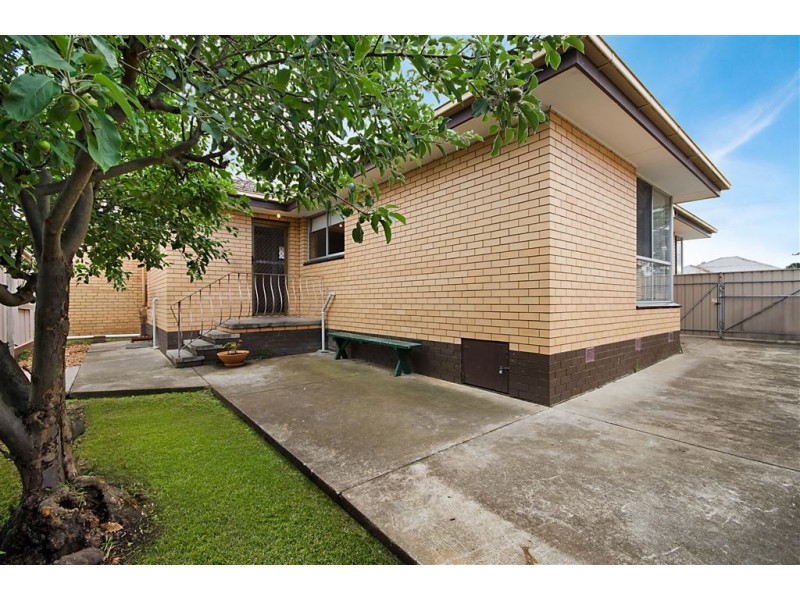30 Maple Crescent, Bell Park VIC 3215