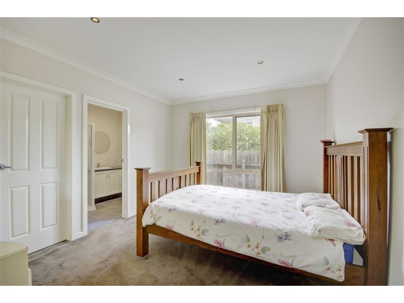 11 Corinella Street, Bell Post Hill VIC 3215