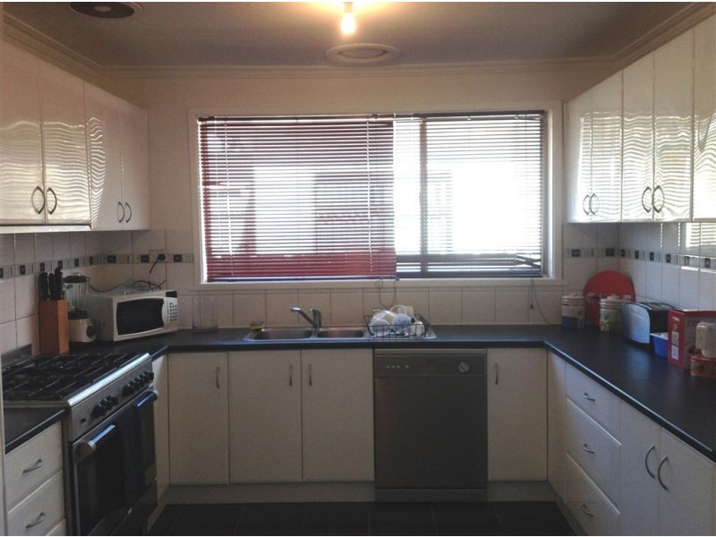 31 Deakin Street, Bell Park VIC 3215