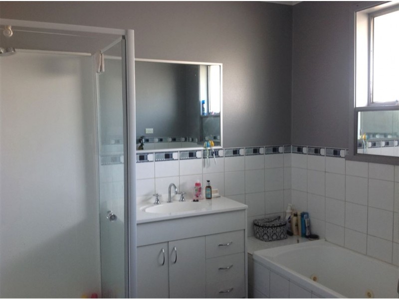 31 Deakin Street, Bell Park VIC 3215