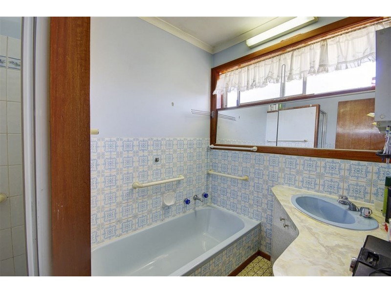 16 Libau Avenue, Bell Park VIC 3215