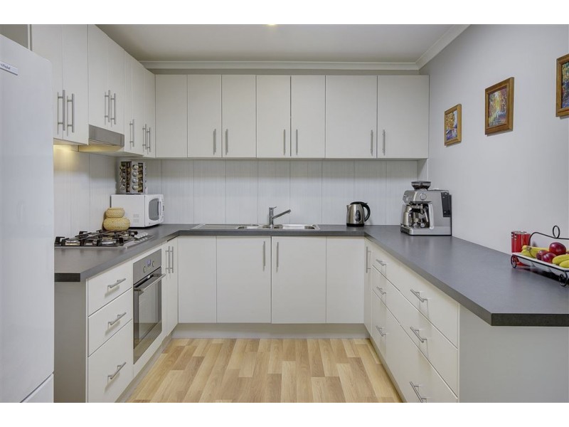 1/104 Robin Avenue, Norlane VIC 3214