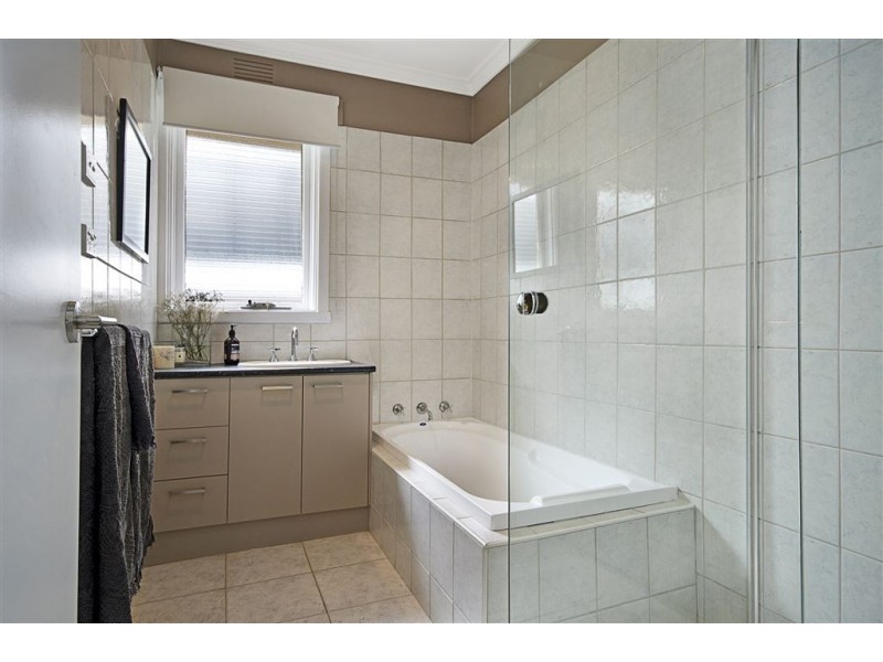 47 Barton Street, Bell Park VIC 3215