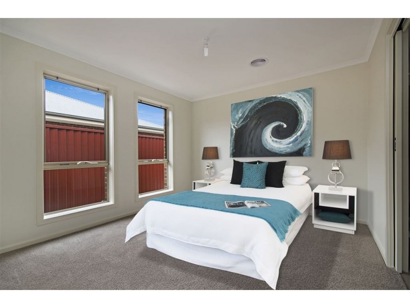 2/20 Thorburn Street, Bell Park VIC 3215