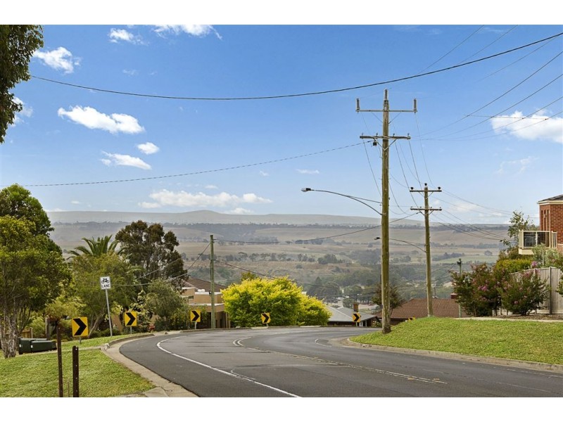 233 Scenic Road, Highton VIC 3216