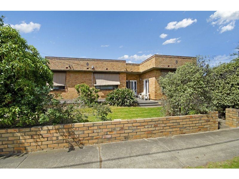 166 Thompson Road, North Geelong VIC 3215