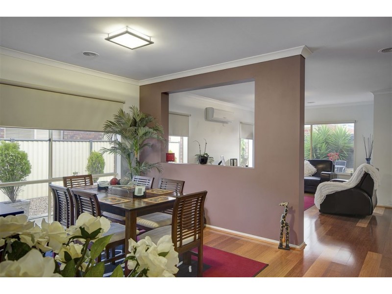 6 Hipwell Court, Lovely Banks VIC 3221