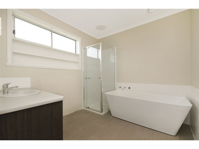 12 Castle Court, Bell Park VIC 3215