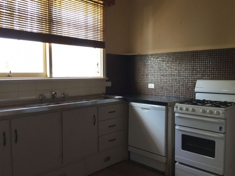 16 Rosemary Avenue, Corio VIC 3214