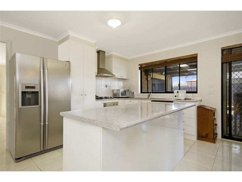 8 Hibbertia Court, Corio VIC 3214