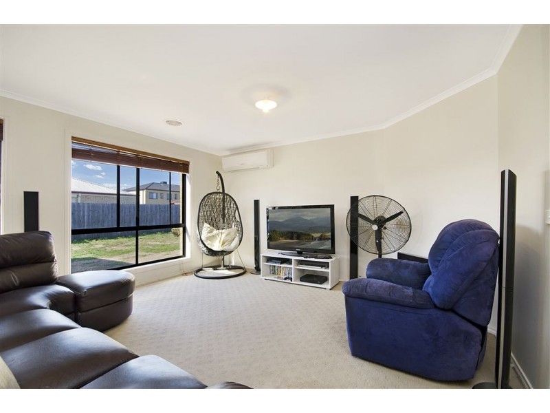 8 Hibbertia Court, Corio VIC 3214