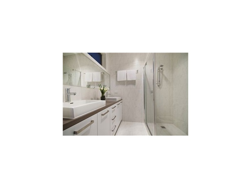 4/22 Myrtle Grove, North Shore VIC 3214